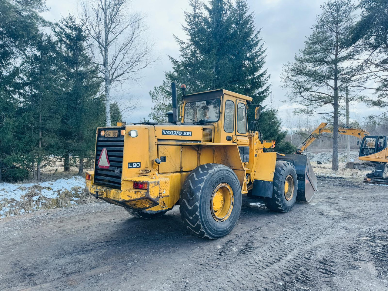 VOLVO L90 - Chargeuse sur pneus: photos 4 VOLVO L90 - Chargeuse sur pneus: photos 4