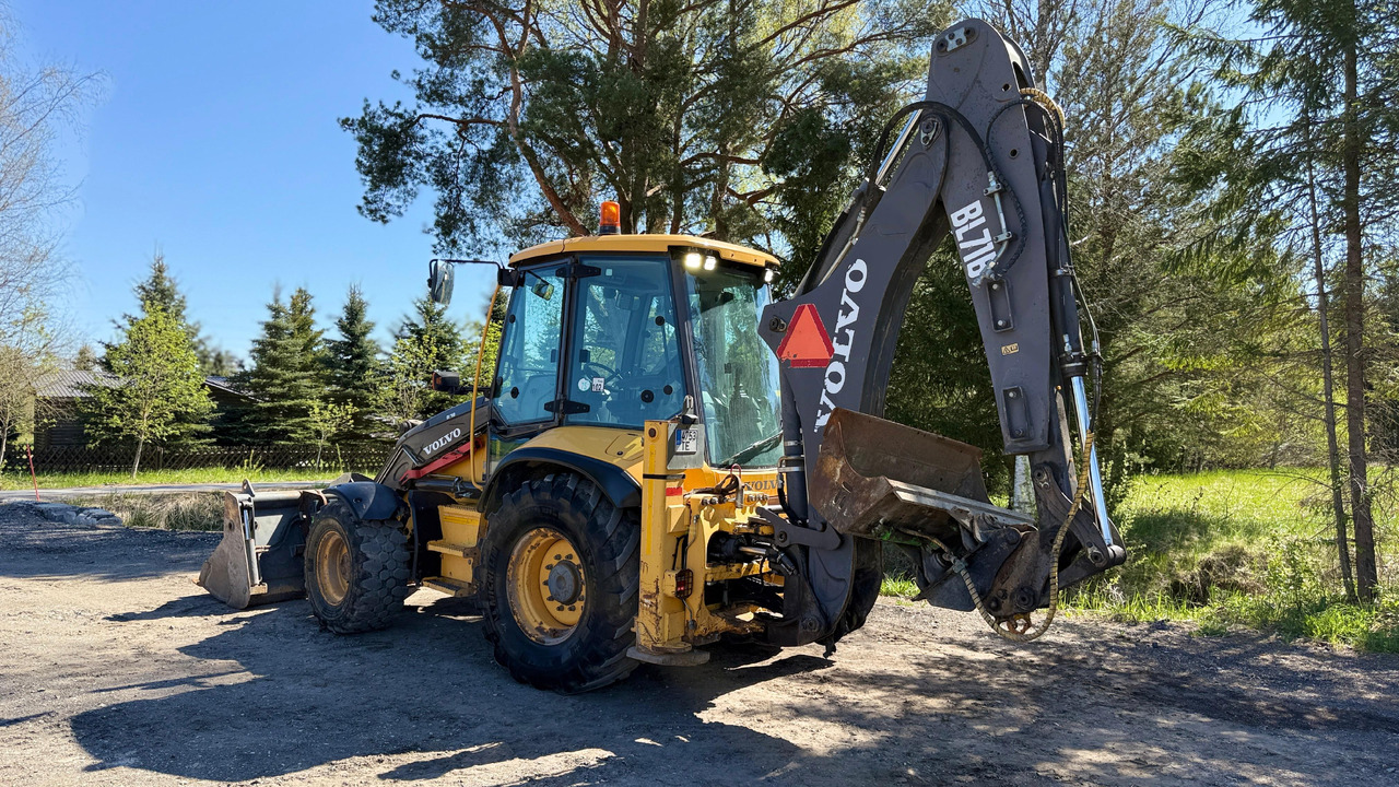 Volvo BL71 - Tractopelle: photos 4 Volvo BL71 - Tractopelle: photos 4