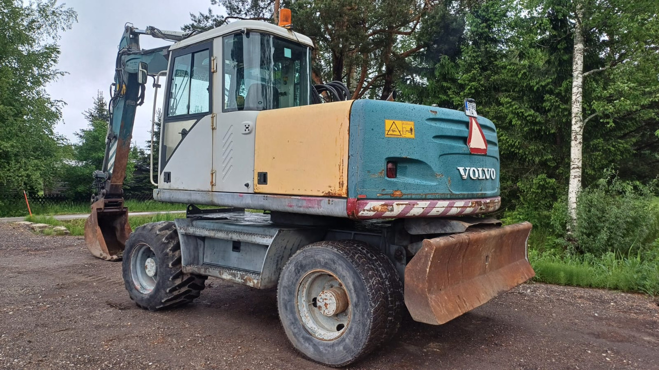 Volvo EW140 - Pelle sur pneus: photos 3 Volvo EW140 - Pelle sur pneus: photos 3