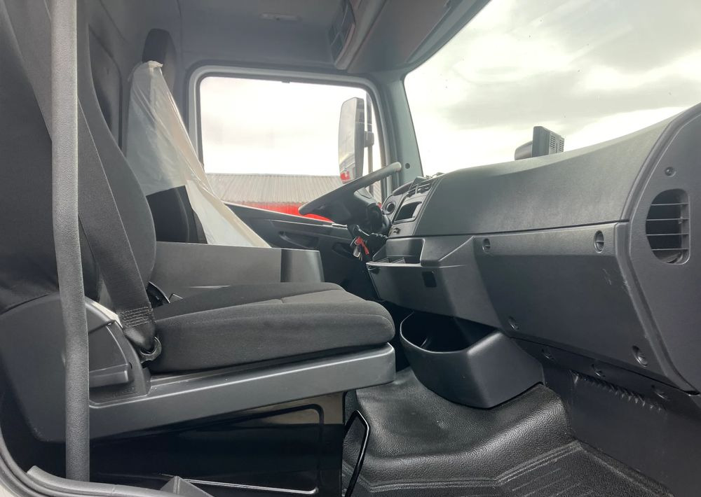 Mercedes-Benz ATEGO 1218 KURIERKA KONTENER 15 PALET - Camion fourgon: photos 5 Mercedes-Benz ATEGO 1218 KURIERKA KONTENER 15 PALET - Camion fourgon: photos 5