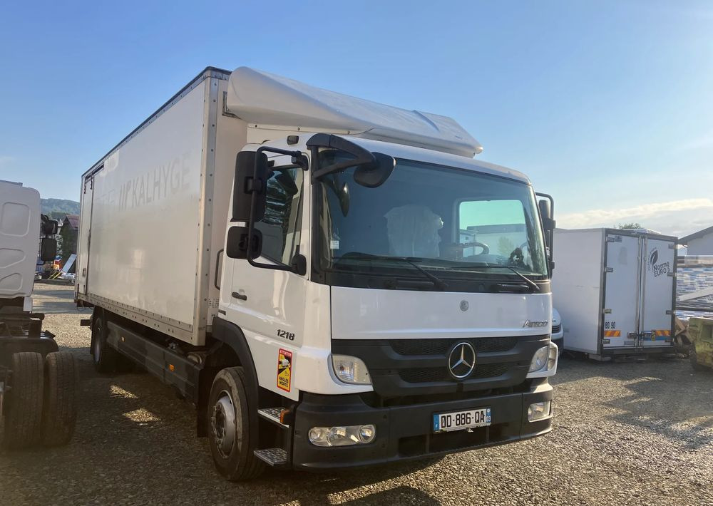Mercedes-Benz Atego 1218 kurierka kontener - Camion fourgon: photos 1 Mercedes-Benz Atego 1218 kurierka kontener - Camion fourgon: photos 1