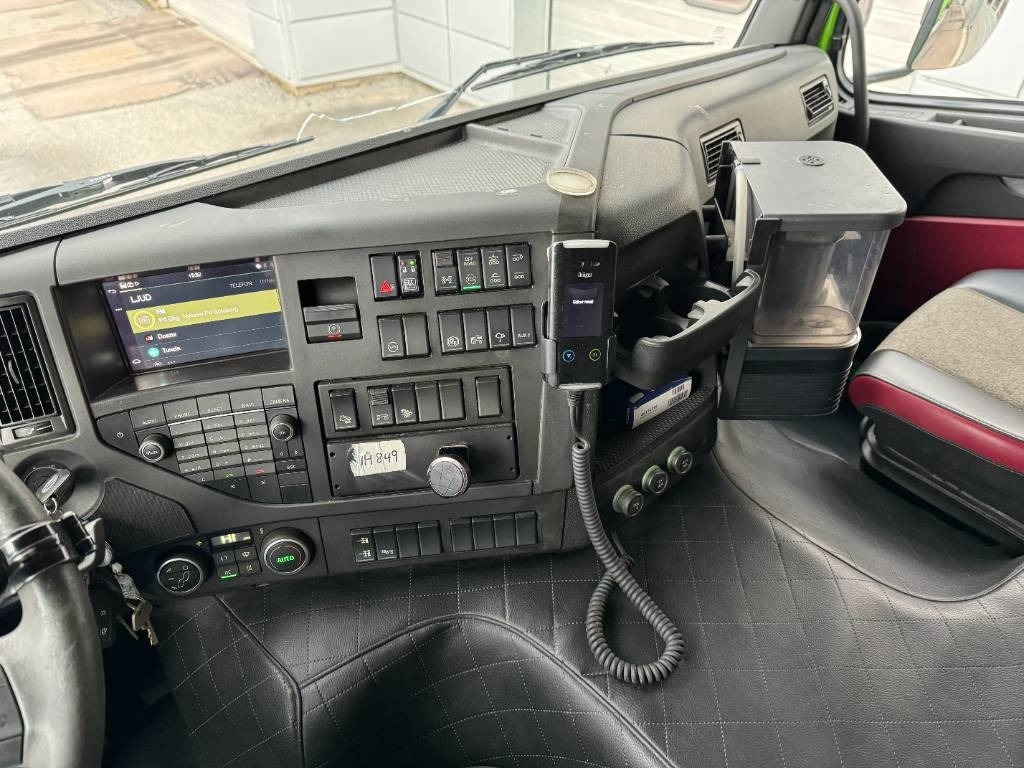 Volvo FM 8*4 - Camion benne: photos 3 Volvo FM 8*4 - Camion benne: photos 3