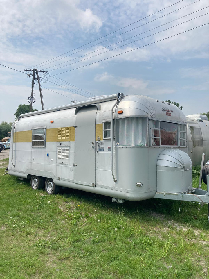 1968 Airstream Silver Streak 1968 Airstream Silver Streak – Fully Rebuilt Vintage Travel Trailer - Caravane: photos 1 1968 Airstream Silver Streak 1968 Airstream Silver Streak – Fully Rebuilt Vintage Travel Trailer - Caravane: photos 1