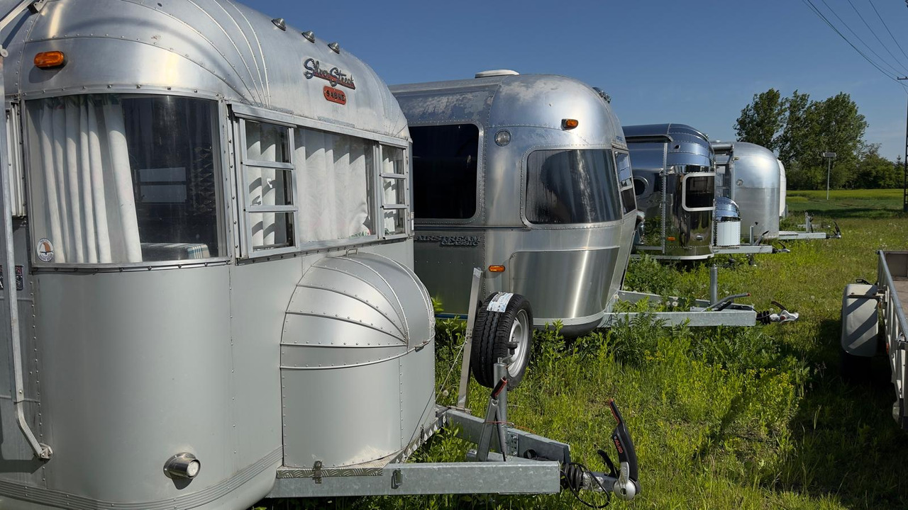 1992 Airstream Classic 1992 Airstream Classic – Fully Rebuilt Vintage Travel Trailer - Remorque magasin: photos 3 1992 Airstream Classic 1992 Airstream Classic – Fully Rebuilt Vintage Travel Trailer - Remorque magasin: photos 3