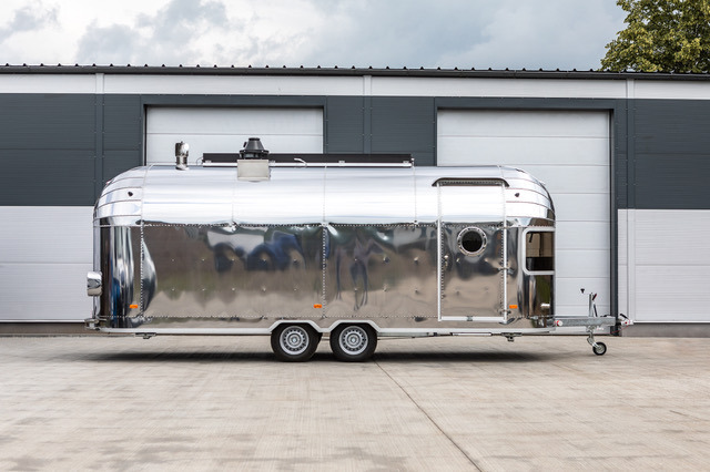 Airstream Style Mirage Mirage - Remorque magasin: photos 5 Airstream Style Mirage Mirage - Remorque magasin: photos 5
