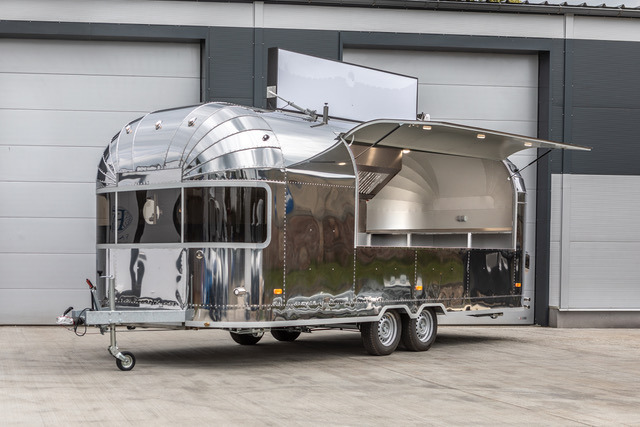 Airstream Style Mirage Mirage - Remorque magasin: photos 1 Airstream Style Mirage Mirage - Remorque magasin: photos 1