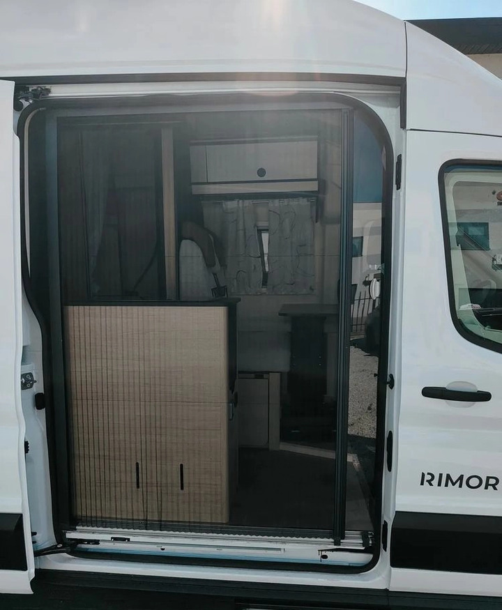 FORD Rimor NEW Ford Van 238 Truma Diesel Roller Shutters Remis AUTOMAT - Fourgon aménagé: photos 5 FORD Rimor NEW Ford Van 238 Truma Diesel Roller Shutters Remis AUTOMAT - Fourgon aménagé: photos 5