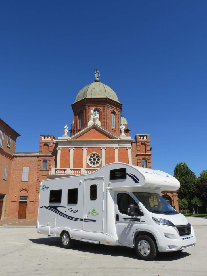 Fiat Ducato RETRACTABLE PLATFORM (300KG CAPACITY) - Camping-car capucine: photos 4 Fiat Ducato RETRACTABLE PLATFORM (300KG CAPACITY) - Camping-car capucine: photos 4