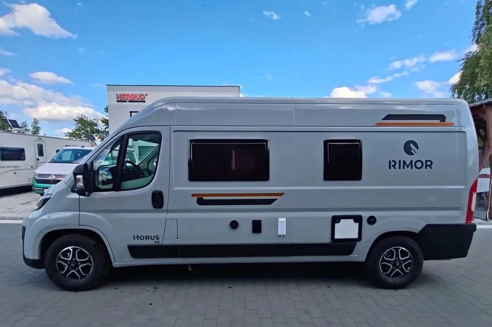 Fiat Ducato Rimor Horus 45 NEW AUTOMAT Grau Truma Diesel Lampen FULL LED 4-Sitzer - Fourgon aménagé: photos 3 Fiat Ducato Rimor Horus 45 NEW AUTOMAT Grau Truma Diesel Lampen FULL LED 4-Sitzer - Fourgon aménagé: photos 3