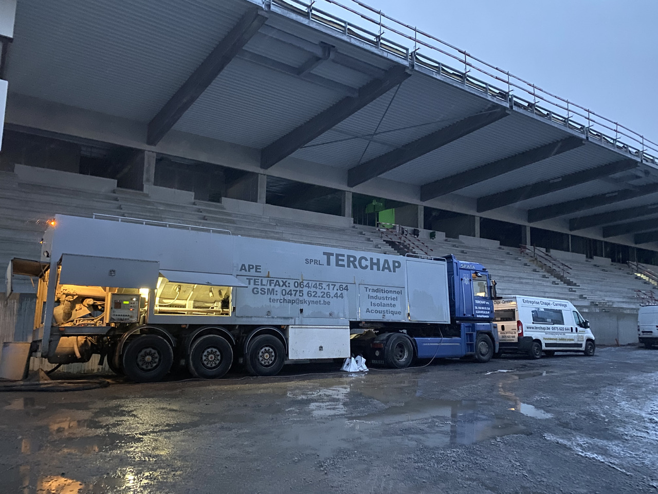 Mcmachine KWB SEMI REMORQUE A CHAPE Mcmachine KWB SEMI REMORQUE A CHAPE - Semi-remorque: photos 3 Mcmachine KWB SEMI REMORQUE A CHAPE Mcmachine KWB SEMI REMORQUE A CHAPE - Semi-remorque: photos 3