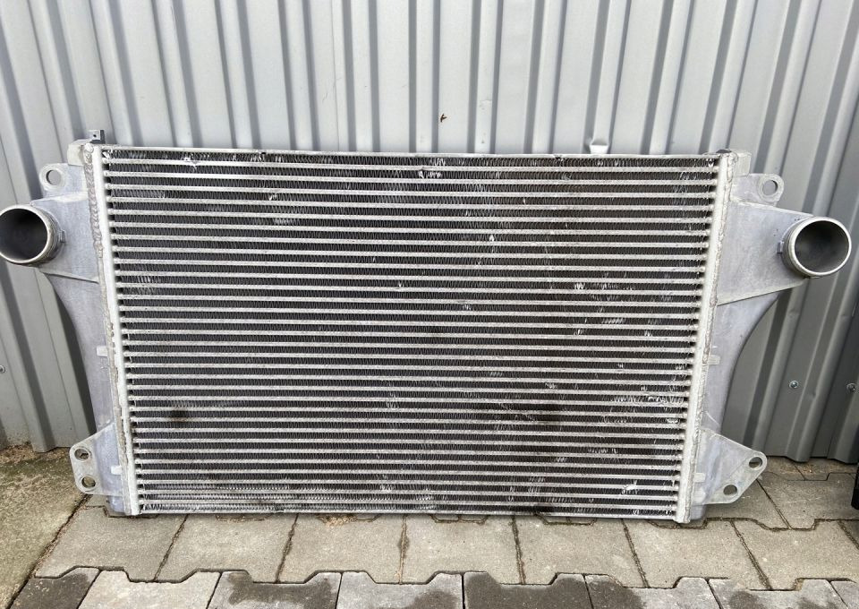Chłodnica Scania P G intercooler 2362749 next gen - Intercooler pour Camion: photos 1 Chłodnica Scania P G intercooler 2362749 next gen - Intercooler pour Camion: photos 1
