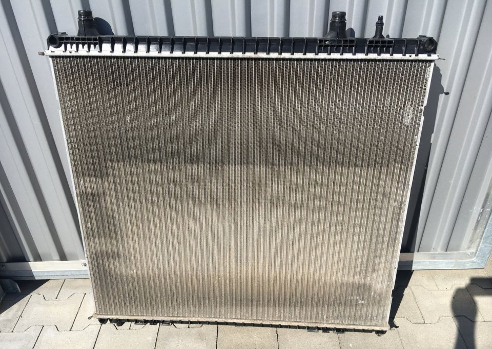Chłodnica wody MAN TGS EURO 6 cieczy 82cm - Radiateur pour Voiture: photos 2 Chłodnica wody MAN TGS EURO 6 cieczy 82cm - Radiateur pour Voiture: photos 2