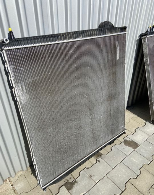 Chłodnica wody MAN TGX euro 6 90 cm - Radiateur pour Voiture: photos 2 Chłodnica wody MAN TGX euro 6 90 cm - Radiateur pour Voiture: photos 2