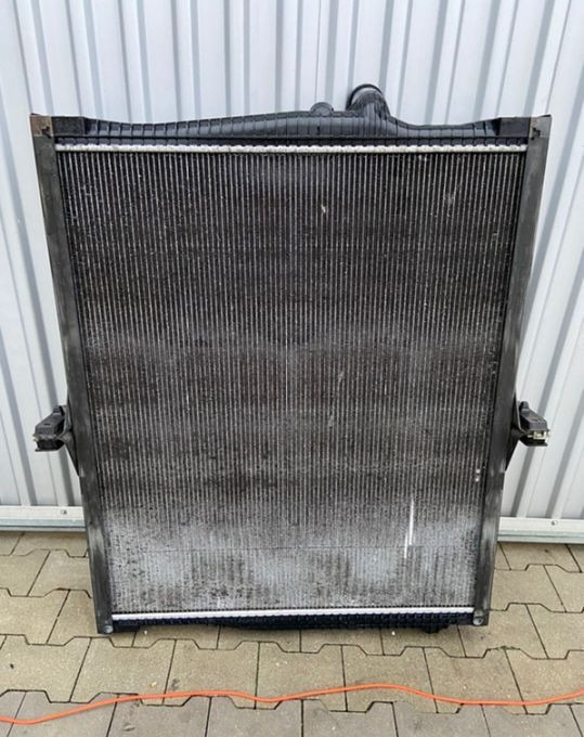 Chłodnica wody Volvo FH 4 euro 6 - Radiateur pour Voiture: photos 2 Chłodnica wody Volvo FH 4 euro 6 - Radiateur pour Voiture: photos 2