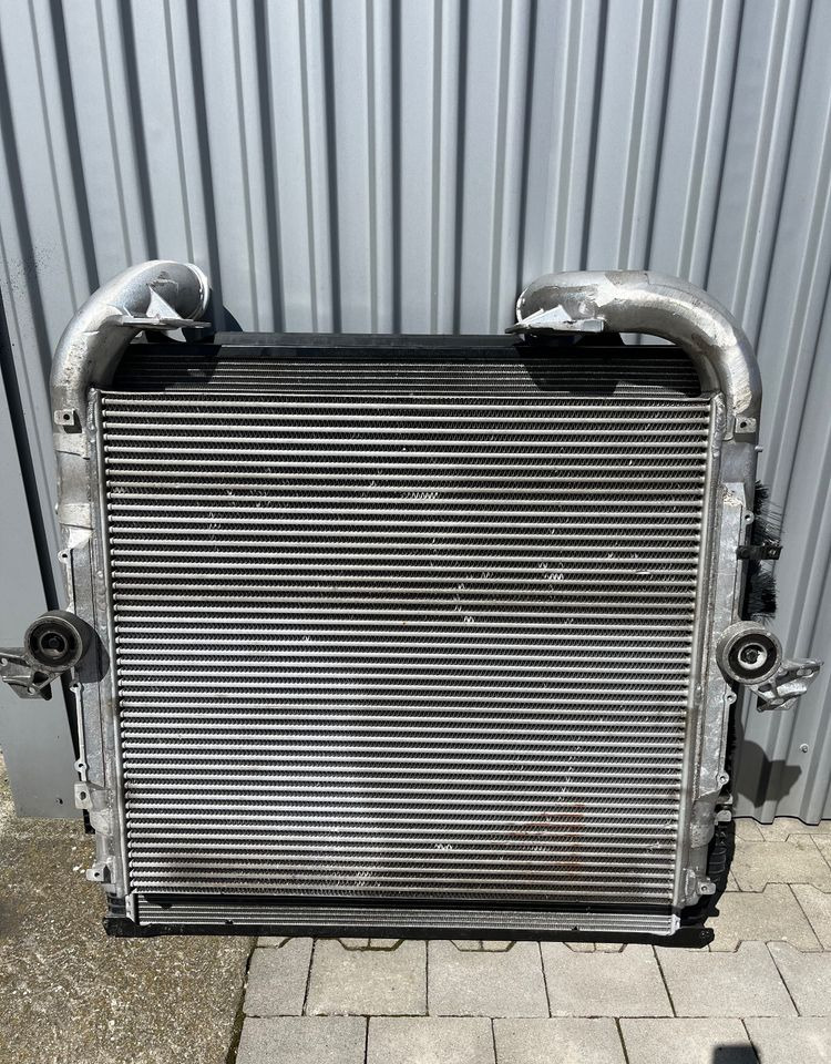 Chłodnice Scania G euro 6 komplet chłodnic 1902444 1851542 - Système de refroidissement pour Camion: photos 2 Chłodnice Scania G euro 6 komplet chłodnic 1902444 1851542 - Système de refroidissement pour Camion: photos 2