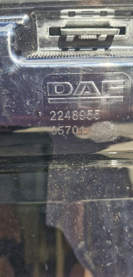 DAF XF XG BLENDA PRZECIWSŁONECZNA KOMPLETNA NOWAA - Carrosserie et extérieur: photos 3 DAF XF XG BLENDA PRZECIWSŁONECZNA KOMPLETNA NOWAA - Carrosserie et extérieur: photos 3