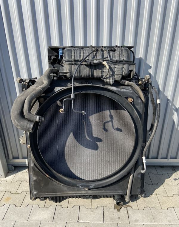 Komplet chłodnic MAN TGX euro 6 chłodnice 90 cm - Radiateur pour Camion: photos 1 Komplet chłodnic MAN TGX euro 6 chłodnice 90 cm - Radiateur pour Camion: photos 1