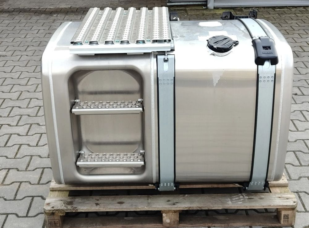 MAN TG3 TGX TGS ZBIORNIK PALIWA KOMPLETNY 460L NOWY - Réservoir de carburant pour Camion: photos 1 MAN TG3 TGX TGS ZBIORNIK PALIWA KOMPLETNY 460L NOWY - Réservoir de carburant pour Camion: photos 1