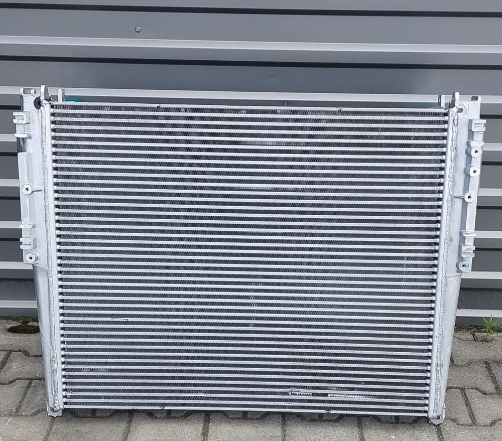 MERCEDES ACTROS MP4 CHŁODNICA POWIETRZA INTERCOOLER NOWA - Radiateur pour Voiture: photos 2 MERCEDES ACTROS MP4 CHŁODNICA POWIETRZA INTERCOOLER NOWA - Radiateur pour Voiture: photos 2