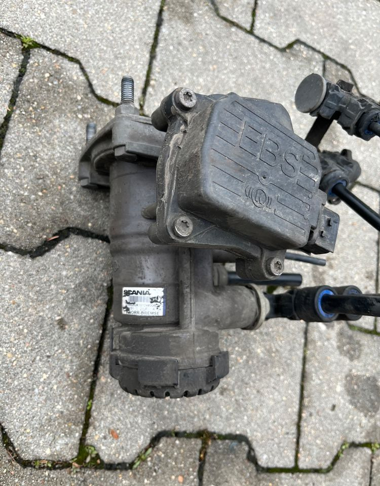 Modulator hamulcowy EBS Scania R S 2199282 knorr zawór hamulca - Valve de frein pour Camion: photos 1 Modulator hamulcowy EBS Scania R S 2199282 knorr zawór hamulca - Valve de frein pour Camion: photos 1