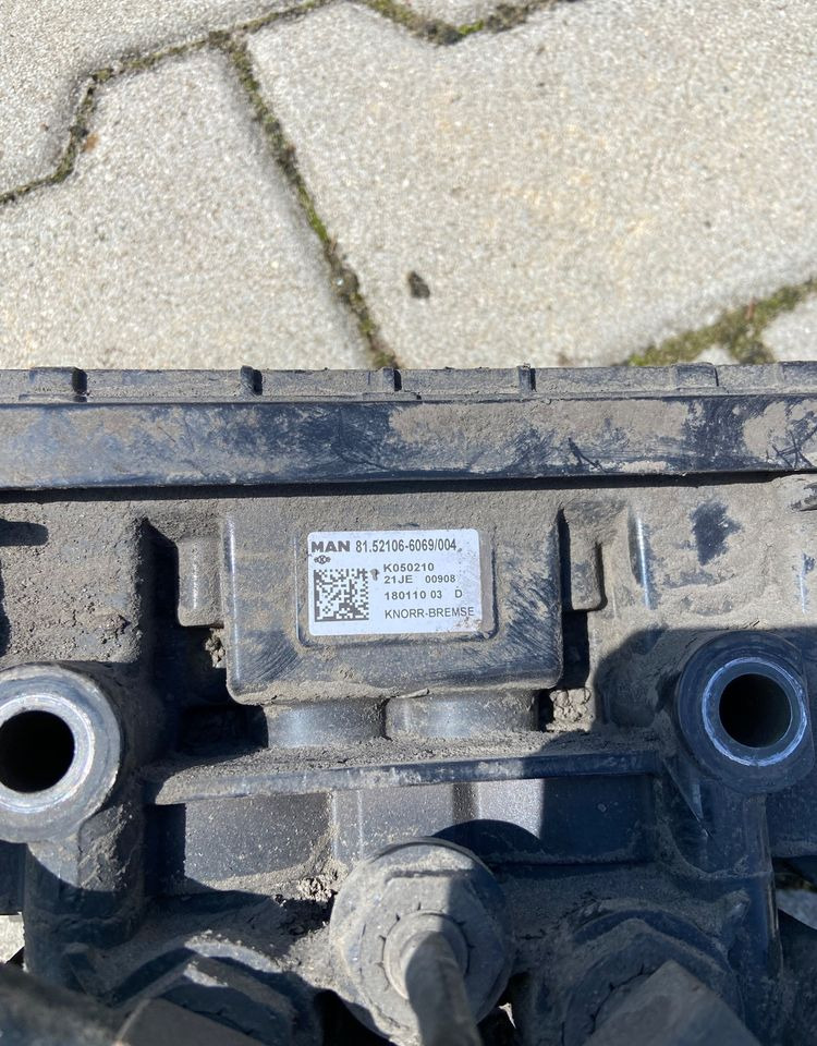 Modulator hamulcowy MAN TGX TGS euro 6 Knorr zawór - Pièces de frein pour Camion: photos 2 Modulator hamulcowy MAN TGX TGS euro 6 Knorr zawór - Pièces de frein pour Camion: photos 2
