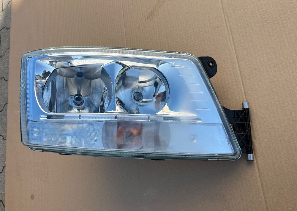 NOWA lampa MAN TGX TGS euro 6 reflektor - Lumière/ Éclairage pour Camion: photos 1 NOWA lampa MAN TGX TGS euro 6 reflektor - Lumière/ Éclairage pour Camion: photos 1