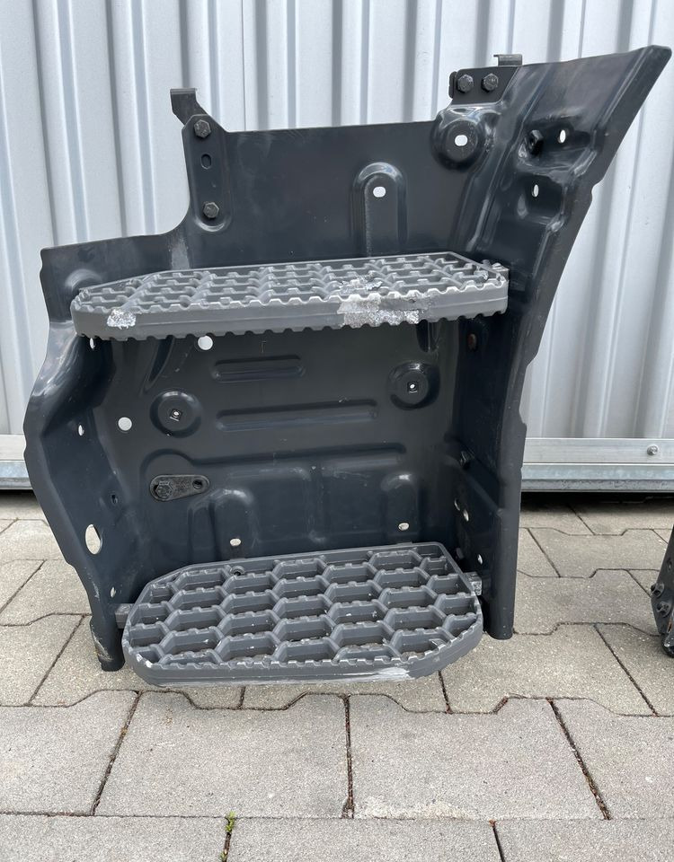 Stopnica Scania S NGS stopień właz schody - Marchepied pour Camion: photos 2 Stopnica Scania S NGS stopień właz schody - Marchepied pour Camion: photos 2