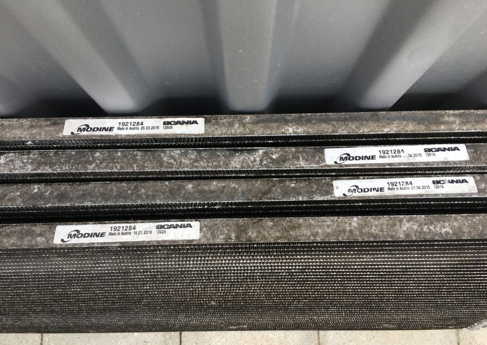 Chłodnica klimatyzacji Scania R euro 6 skraplacz - Radiateur pour Voiture: photos 2 Chłodnica klimatyzacji Scania R euro 6 skraplacz - Radiateur pour Voiture: photos 2