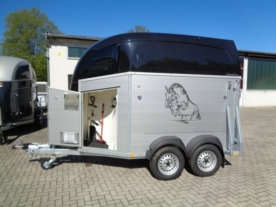 Van chevaux Böckmann, Pferdeanhänger Champion R ALUBODEN Saka100km/h: photos 6 Van chevaux Böckmann, Pferdeanhänger Champion R ALUBODEN Saka100km/h: photos 6