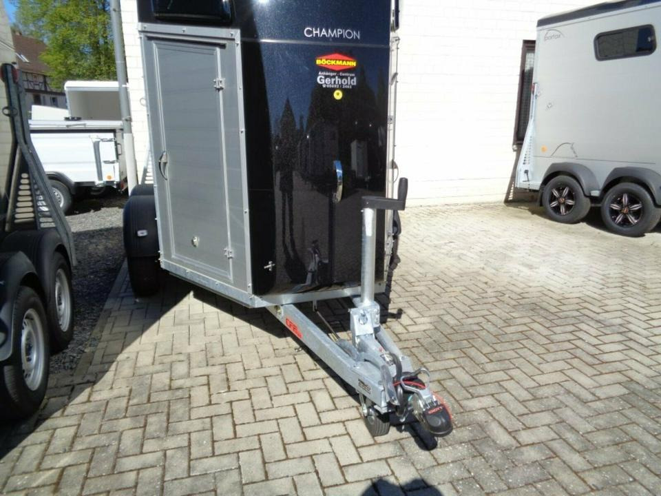 Van chevaux Böckmann, Pferdeanhänger Champion R ALUBODEN Saka100km/h: photos 14 Van chevaux Böckmann, Pferdeanhänger Champion R ALUBODEN Saka100km/h: photos 14