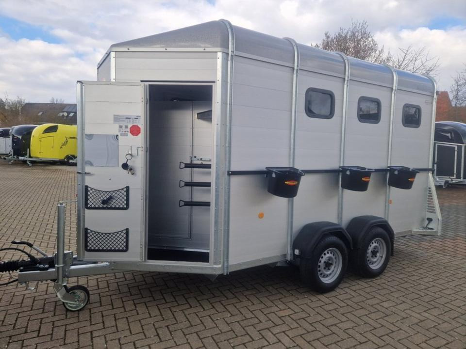 Pferdeanhänger Böckmann Traveller G3 Top Ausstattung - Van chevaux: photos 2 Pferdeanhänger Böckmann Traveller G3 Top Ausstattung - Van chevaux: photos 2