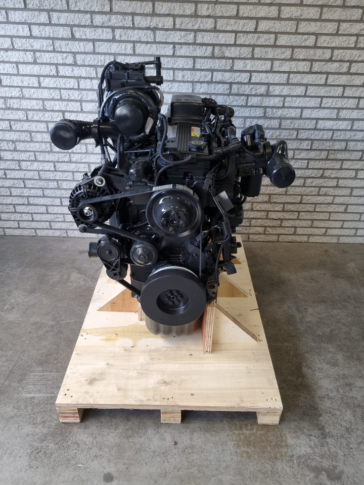Cummins B6.7 stage 5 CM2350 CPL4834 - Moteur pour Pelle de manutention: photos 3 Cummins B6.7 stage 5 CM2350 CPL4834 - Moteur pour Pelle de manutention: photos 3