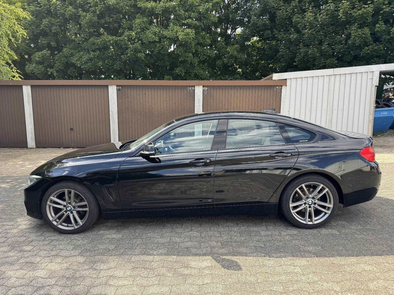 BMW 420 Gran Coupé 420i Advantage M-Technic XENON - Berline: photos 2 BMW 420 Gran Coupé 420i Advantage M-Technic XENON - Berline: photos 2