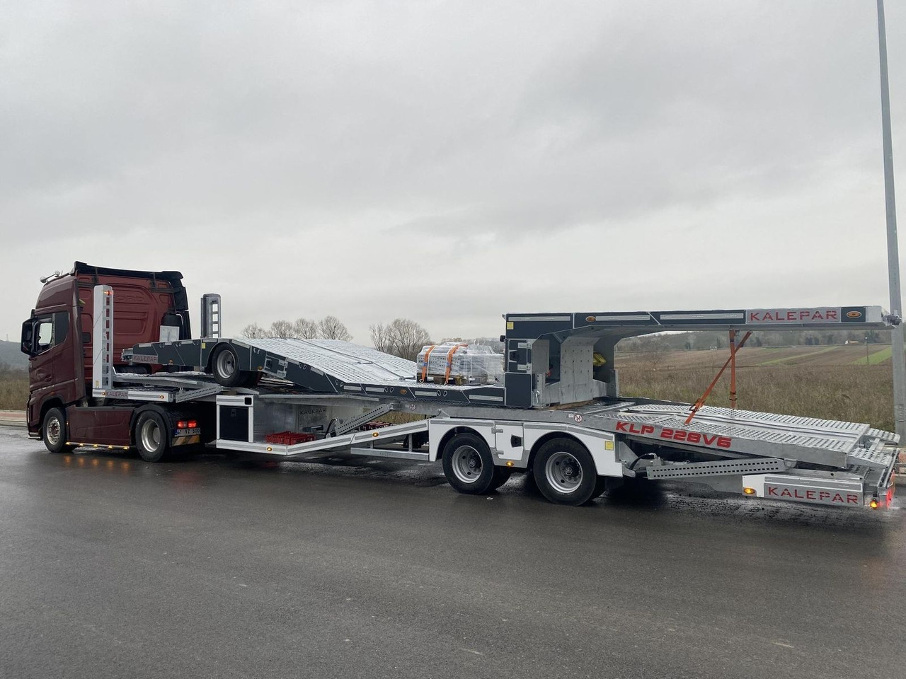 KALEPAR KLP228V6 6er-Autotransporter VDI2700 - Semi-remorque porte-voitures: photos 2 KALEPAR KLP228V6 6er-Autotransporter VDI2700 - Semi-remorque porte-voitures: photos 2