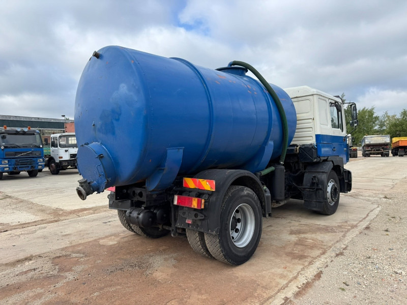 MAN 19.343 (12.000L / MANUAL GEARBOX / EURO 2 / PERFECT) - Camion hydrocureur: photos 5 MAN 19.343 (12.000L / MANUAL GEARBOX / EURO 2 / PERFECT) - Camion hydrocureur: photos 5