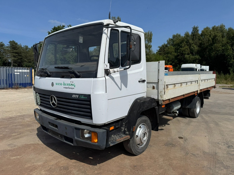 Mercedes-Benz SK 811 (STEEL SUSPENSION / EURO 2 / GERMAN TRUCK IN PERFECT CONDITION !!!) - Camion plateau: photos 1 Mercedes-Benz SK 811 (STEEL SUSPENSION / EURO 2 / GERMAN TRUCK IN PERFECT CONDITION !!!) - Camion plateau: photos 1