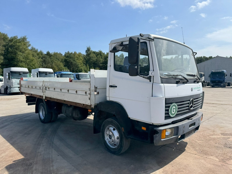 Mercedes-Benz SK 811 (STEEL SUSPENSION / EURO 2 / GERMAN TRUCK IN PERFECT CONDITION !!!) - Camion plateau: photos 3 Mercedes-Benz SK 811 (STEEL SUSPENSION / EURO 2 / GERMAN TRUCK IN PERFECT CONDITION !!!) - Camion plateau: photos 3