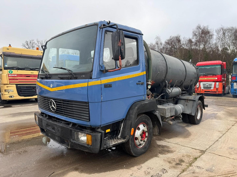 Mercedes-Benz SK 914 (8000 L / 6 CYLINDER / MANUAL PUMP / STEEL SUSPENSION) - Camion citerne: photos 1 Mercedes-Benz SK 914 (8000 L / 6 CYLINDER / MANUAL PUMP / STEEL SUSPENSION) - Camion citerne: photos 1