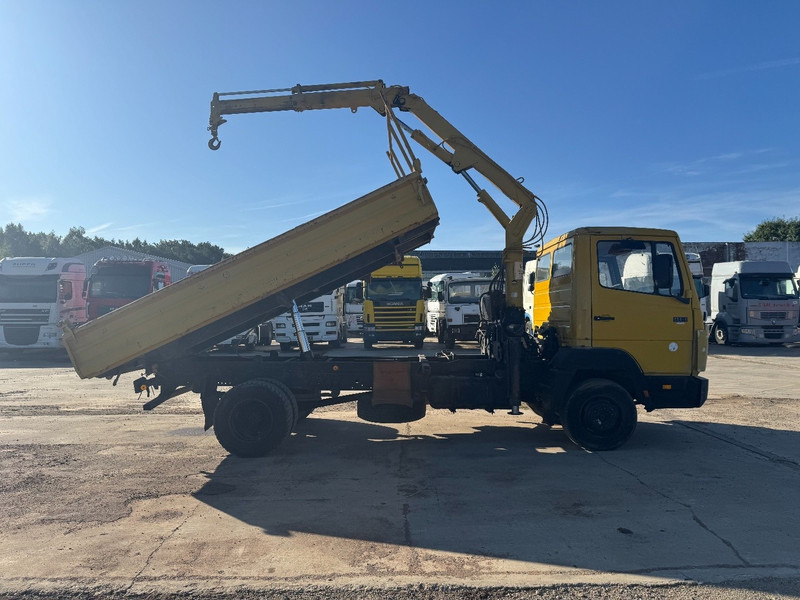 Mercedes-Benz SK 914 (STEEL SUSPENSION / HIAB CRANE / 6 CYLINDER WITH MANUAL PUMP / PERFECT GERMAN TRUCK !!!) - Camion benne, Camion grue: photos 4 Mercedes-Benz SK 914 (STEEL SUSPENSION / HIAB CRANE / 6 CYLINDER WITH MANUAL PUMP / PERFECT GERMAN TRUCK !!!) - Camion benne, Camion grue: photos 4