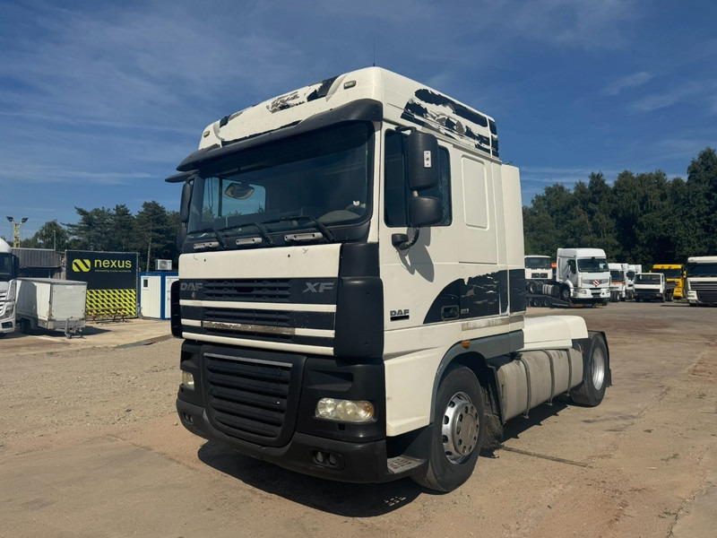 DAF 105 XF 460 Space Cab (GOOD CONDITION / BON ETAT) - Tracteur routier: photos 1 DAF 105 XF 460 Space Cab (GOOD CONDITION / BON ETAT) - Tracteur routier: photos 1