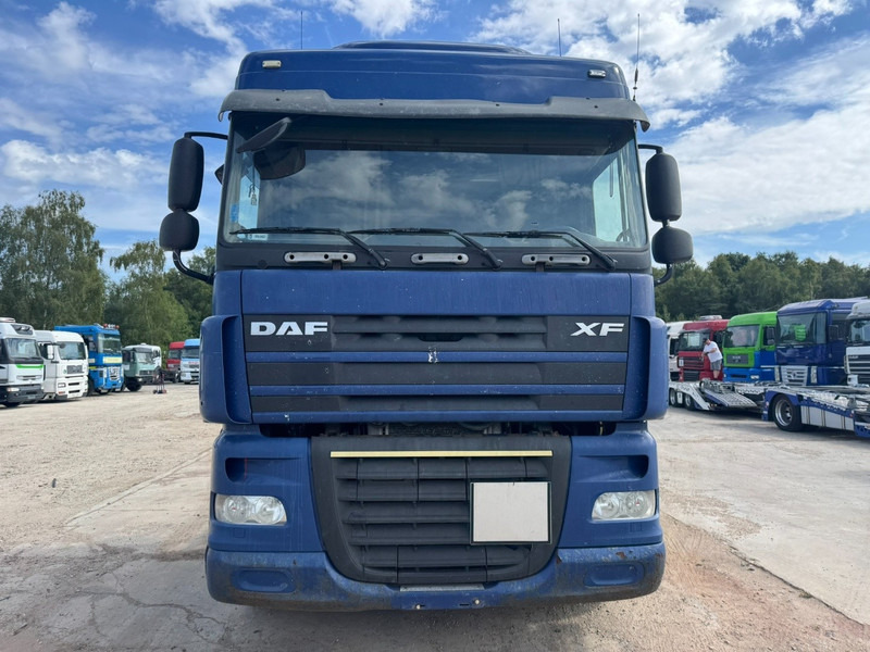 DAF 105 XF 460 Space Cab (MANUAL GEARBOX / BOITE MANUELLE) - Tracteur routier: photos 2 DAF 105 XF 460 Space Cab (MANUAL GEARBOX / BOITE MANUELLE) - Tracteur routier: photos 2