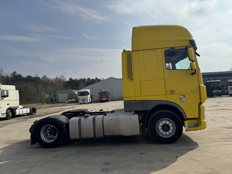DAF 106 XF 460 Super Space Cab (MANUAL GEARBOX / BOITE MANUELLE / EURO 6) - Tracteur routier: photos 4 DAF 106 XF 460 Super Space Cab (MANUAL GEARBOX / BOITE MANUELLE / EURO 6) - Tracteur routier: photos 4