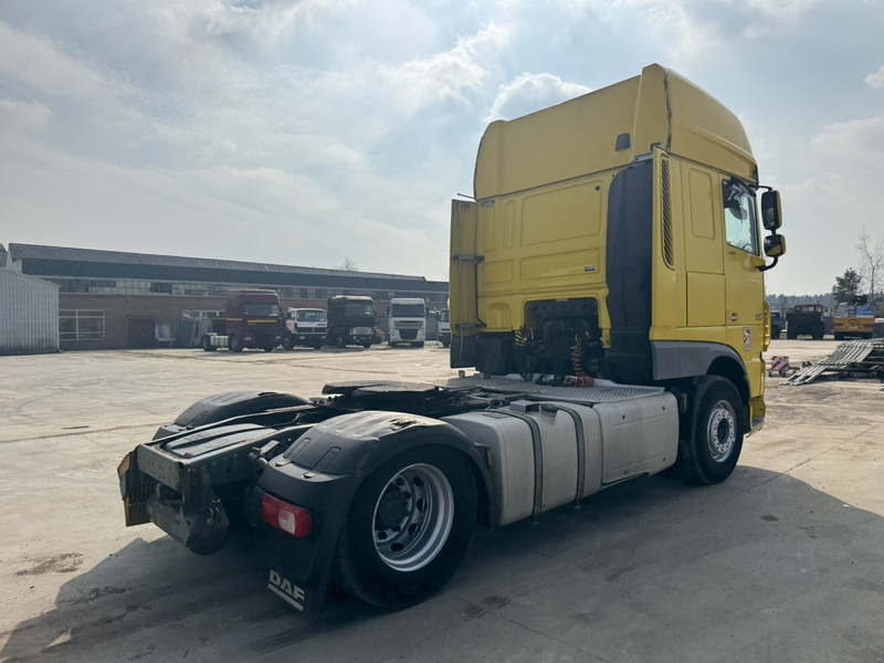 DAF 106 XF 460 Super Space Cab (MANUAL GEARBOX / BOITE MANUELLE / EURO 6) - Tracteur routier: photos 5 DAF 106 XF 460 Super Space Cab (MANUAL GEARBOX / BOITE MANUELLE / EURO 6) - Tracteur routier: photos 5