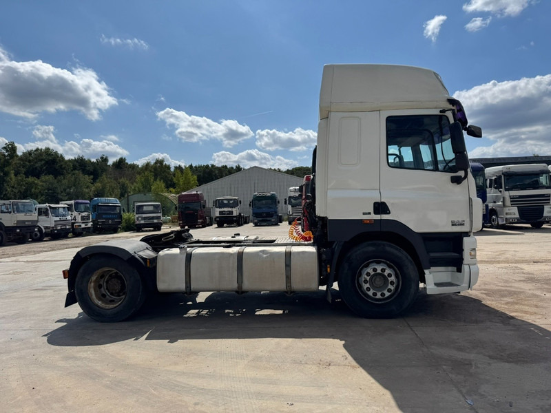 DAF 85 CF 460 Space Cab (PERFECT CONDITION / PARFAIT ETAT) - Tracteur routier: photos 4 DAF 85 CF 460 Space Cab (PERFECT CONDITION / PARFAIT ETAT) - Tracteur routier: photos 4