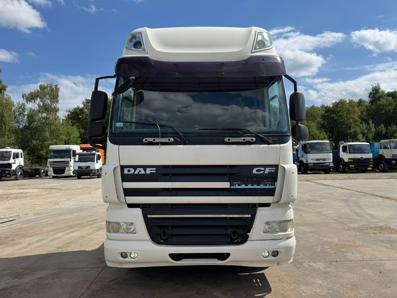 DAF 85 CF 460 Space Cab (PERFECT CONDITION / PARFAIT ETAT) - Tracteur routier: photos 2 DAF 85 CF 460 Space Cab (PERFECT CONDITION / PARFAIT ETAT) - Tracteur routier: photos 2