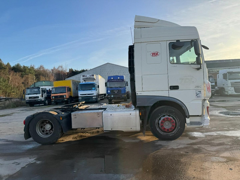 DAF XF 460 (BELGIAN TRUCK IN GOOD CONDITION / CAMION BELGE EN BON ETAT / 993.000km) - Tracteur routier: photos 4 DAF XF 460 (BELGIAN TRUCK IN GOOD CONDITION / CAMION BELGE EN BON ETAT / 993.000km) - Tracteur routier: photos 4