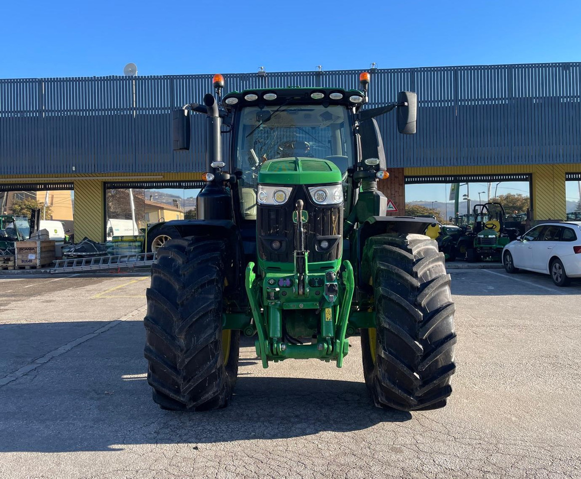JOHN DEERE 6250 R - Tracteur agricole: photos 2 JOHN DEERE 6250 R - Tracteur agricole: photos 2