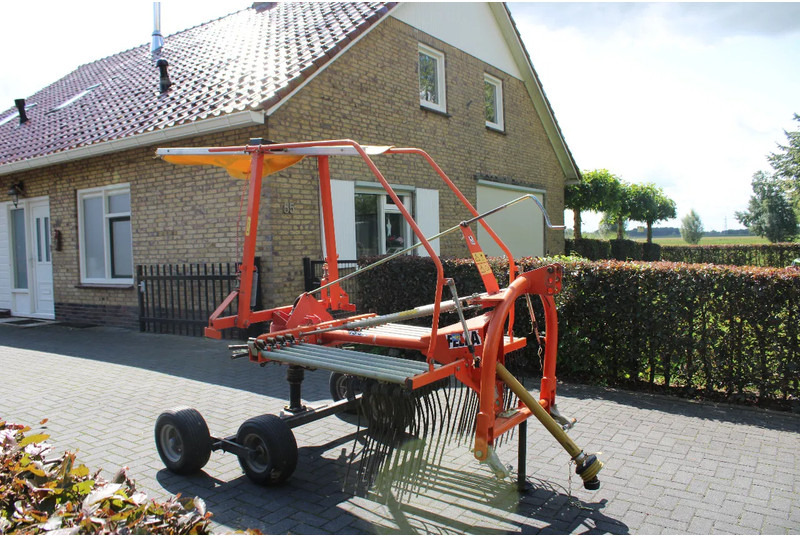 Fella TS 350 - Faneuse: photos 1 Fella TS 350 - Faneuse: photos 1