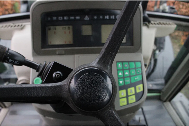 Tracteur agricole Fendt 410 Vario met Voorlader: photos 17 Tracteur agricole Fendt 410 Vario met Voorlader: photos 17