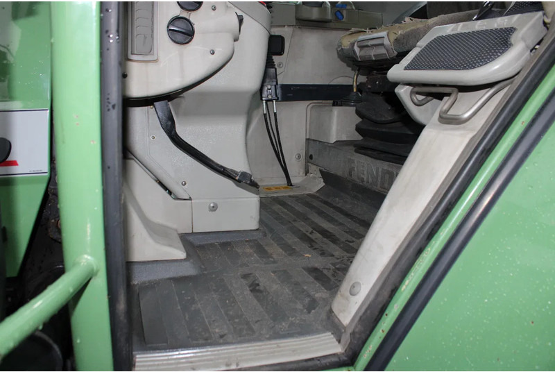 Tracteur agricole Fendt 410 Vario met Voorlader: photos 9 Tracteur agricole Fendt 410 Vario met Voorlader: photos 9